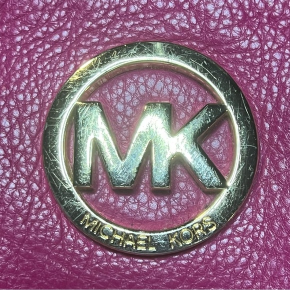 Michael Kors Bright Pink Pebble Leather Slim Wristlet Clutch - Picture 7 of 7